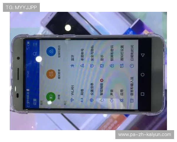 球迷扔下的遥控器砸中比分牌，比分牌乱跳成88-88全场懵逼