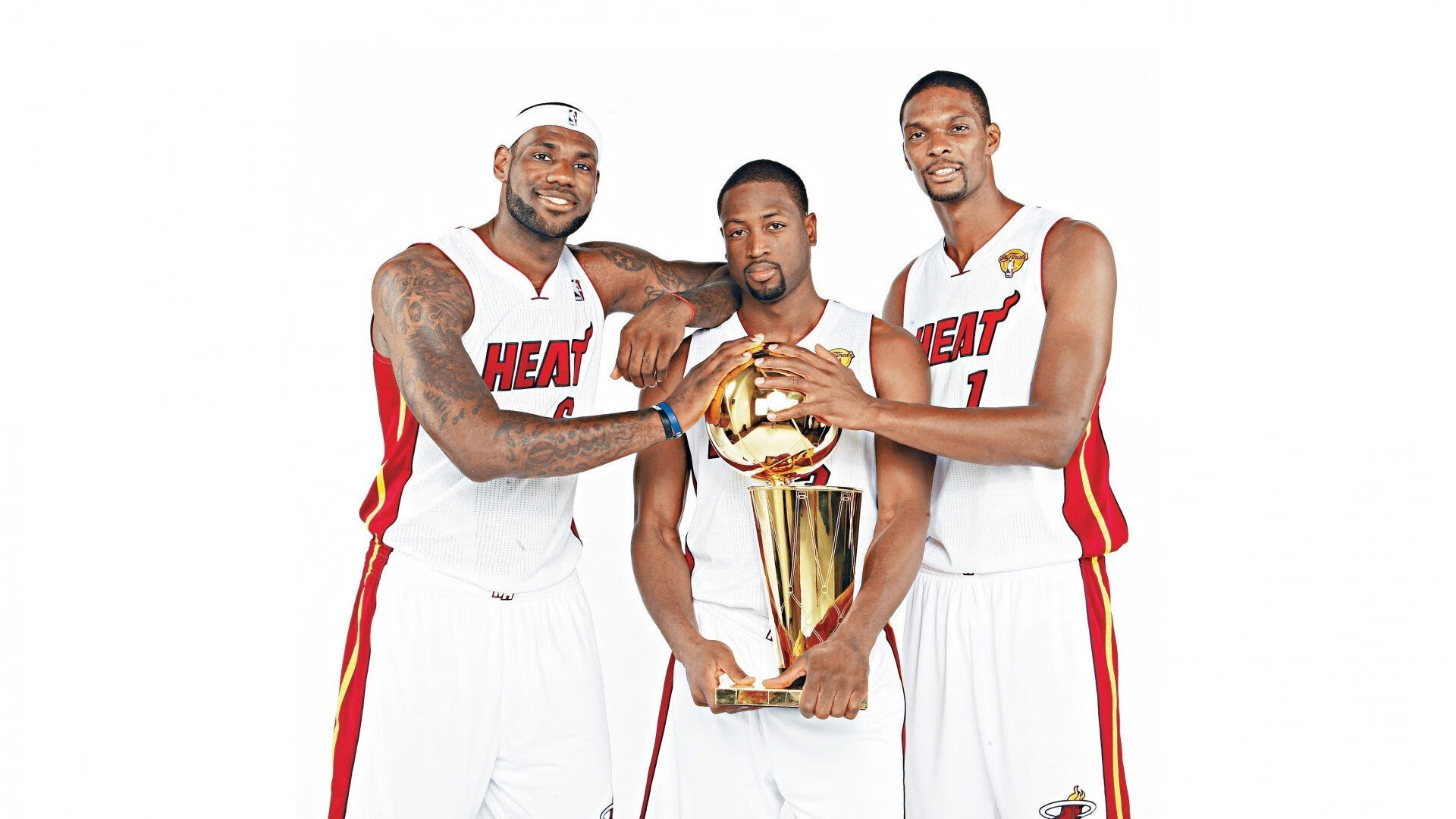 东契奇29+11+10,湖人3连胜升第三!一战评出4大功臣数据不会说谎,东契奇来湖人